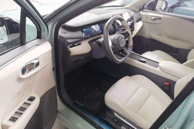Used Lynk & Co 06 EM-P 2023 EM-P 126 Long-Range Halo Driver Seat