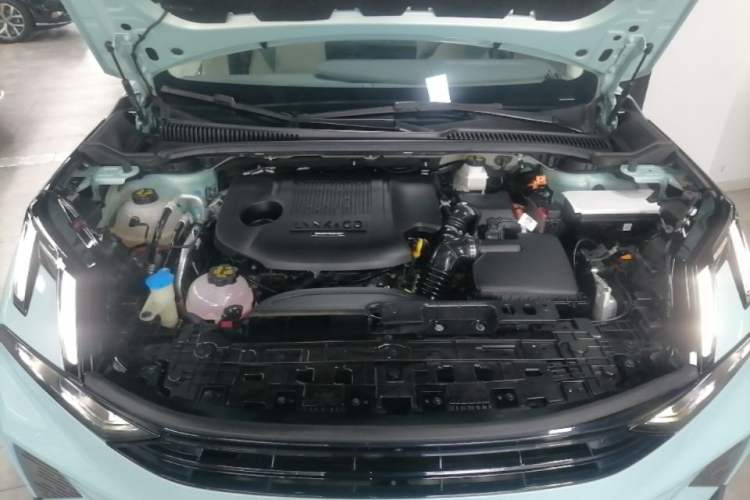 Used Lynk & Co 06 EM-P 2023 EM-P 126 Long-Range Halo Engine Bay