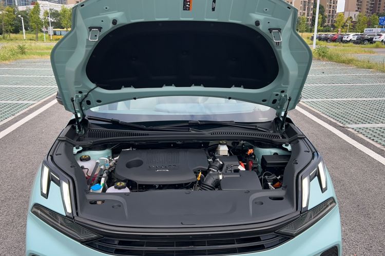 Used Lynk & Co 06 EM-P 2023 EM-P 126 Long-Range Halo Engine Bay