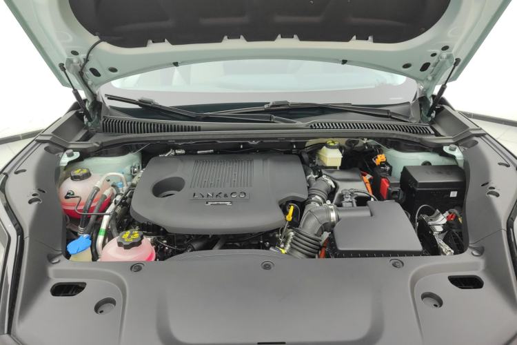 Used Lynk & Co 06 EM-P 2023 EM-P 126 Long-Range Halo Engine Bay