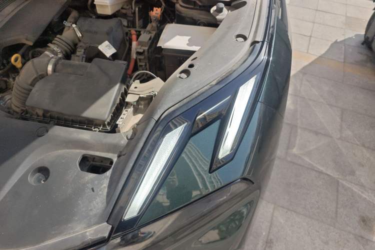Used Lynk & Co 06 EM-P 2023 EM-P 126 Long-Range Halo Engine Bay Left