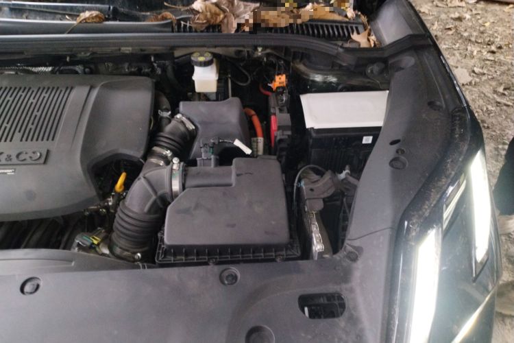 Used Lynk & Co 06 EM-P 2023 EM-P 126 Long-Range Halo Engine Bay Left