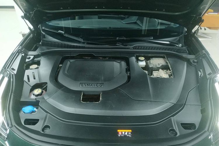 Used Lynk & Co 06 EM-P 2023 1.5T Remix PHEV Hero Engine Bay