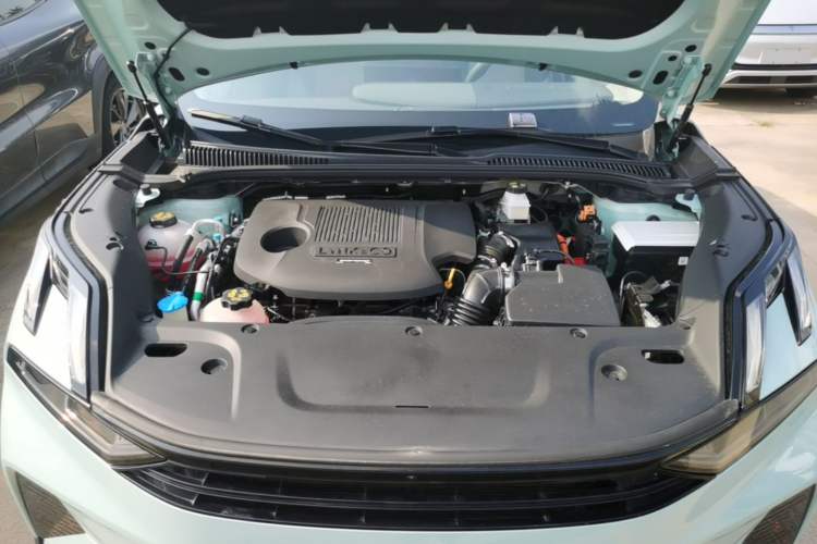 Used Lynk & Co 06 EM-P 2023 EM-P 126 Long-Range Halo Engine Bay
