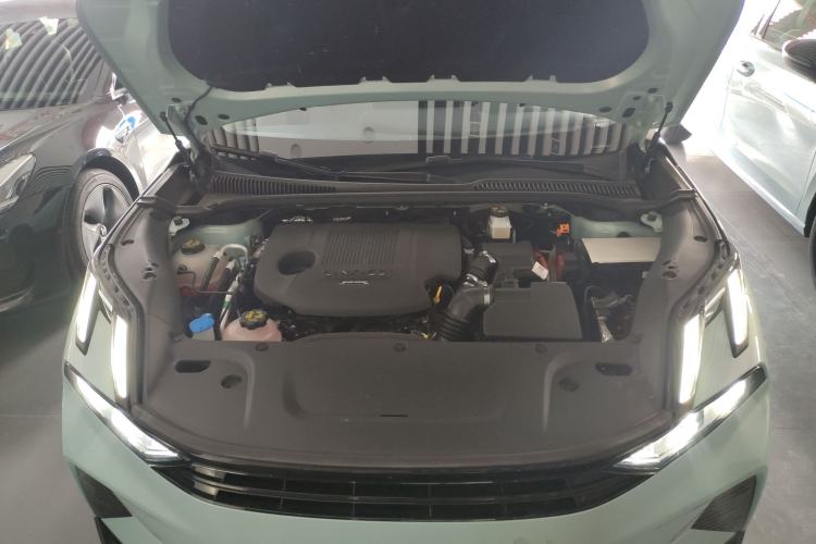 Used Lynk & Co 06 EM-P 2023 EM-P 126 Long-Range Halo Engine Bay