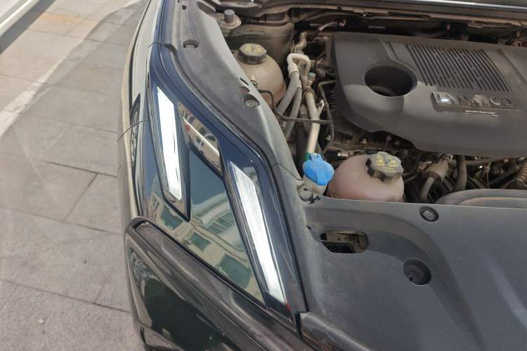 Used Lynk & Co 06 EM-P 2023 EM-P 126 Long-Range Halo Engine Bay Right