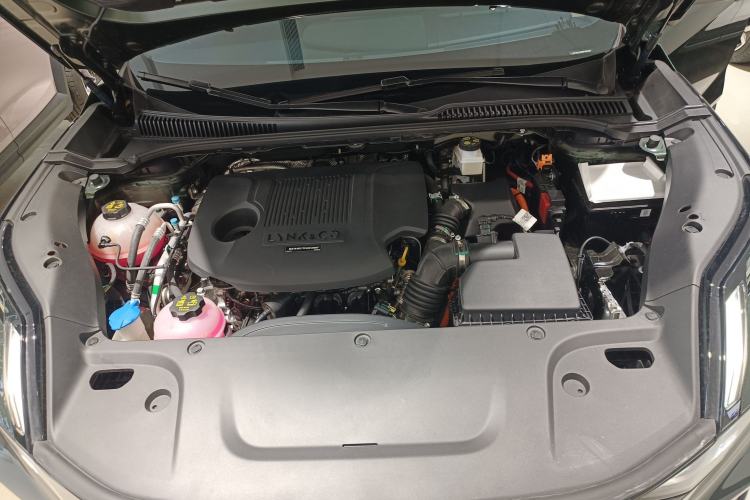 Used Lynk & Co 06 EM-P 2023 EM-P 126 Long-Range Halo Engine Bay