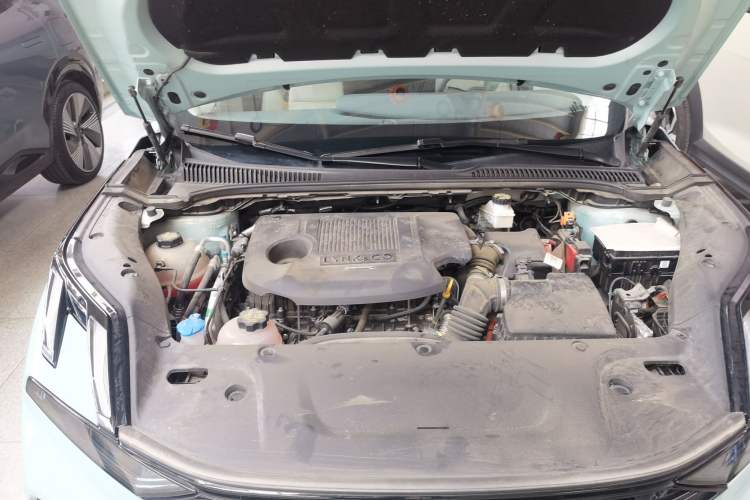 Used Lynk & Co 06 EM-P 2023 EM-P 126 Long-Range Halo Engine Bay