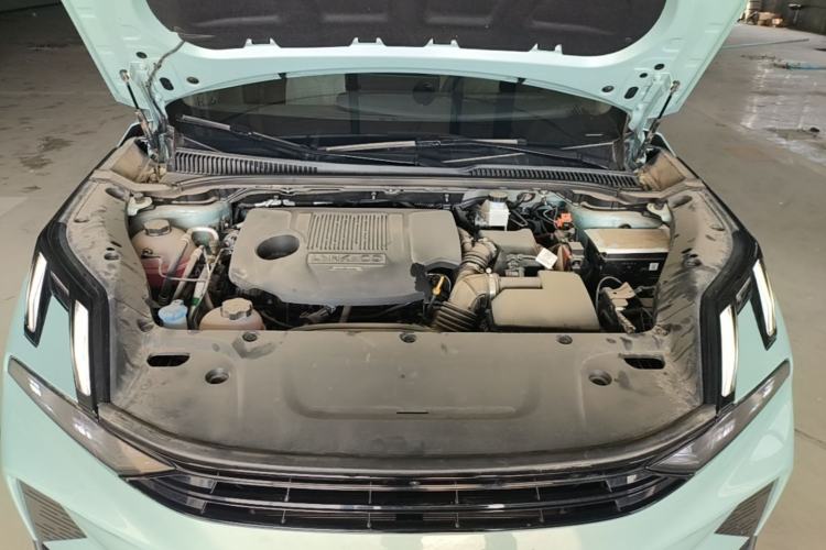 Used Lynk & Co 06 EM-P 2023 EM-P 126 Long-Range Halo Engine Bay
