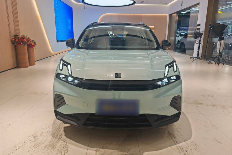 Used Lynk & Co 06 EM-P 2023 EM-P 126 Long-Range Halo Exterior 1