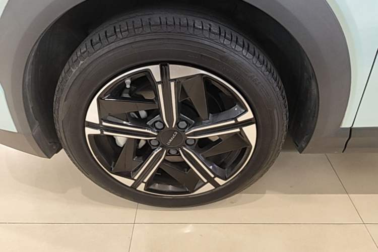 Used Lynk & Co 06 EM-P 2023 EM-P 126 Long-Range Halo Exterior 1