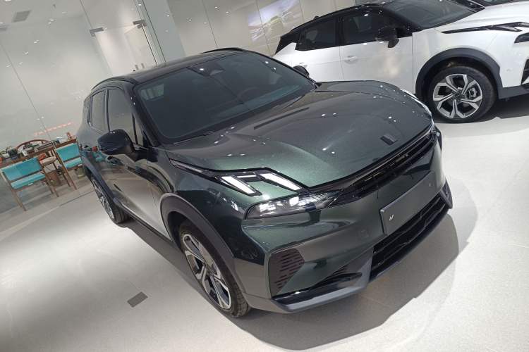 Used Lynk & Co 06 EM-P 2023 EM-P 126 Long-Range Halo Exterior 2