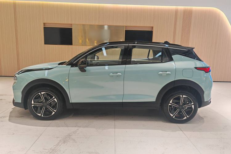 Used Lynk & Co 06 EM-P 2023 EM-P 126 Long-Range Halo Exterior 3