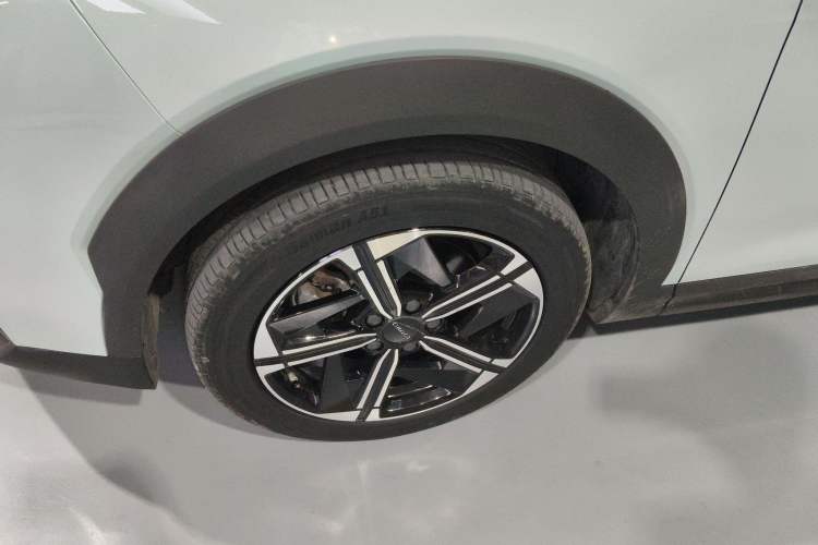Used Lynk & Co 06 EM-P 2023 EM-P 126 Long-Range Halo Exterior 4