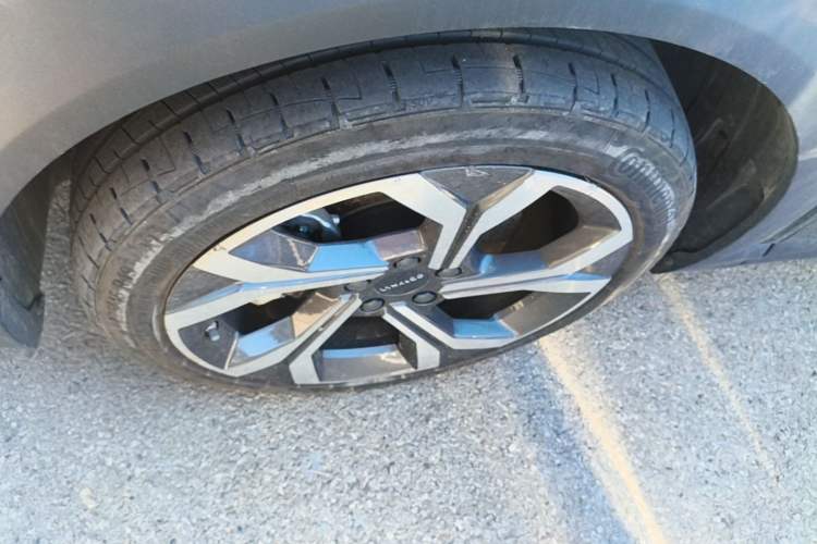 Used Lynk & Co 06 EM-P 2023 EM-P 126 Long-Range Halo Exterior 4