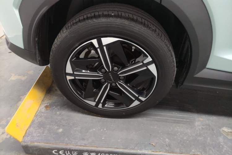 Used Lynk & Co 06 EM-P 2023 EM-P 126 Long-Range Halo Exterior 5