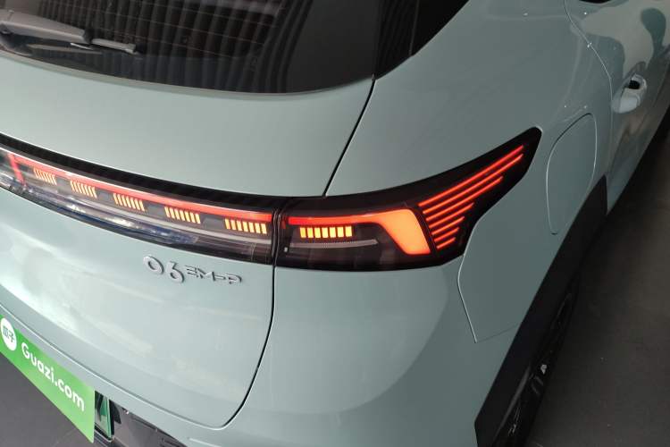 Used Lynk & Co 06 EM-P 2023 EM-P 126 Long-Range Halo Exterior 6