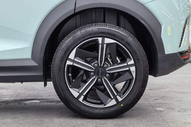 Used Lynk & Co 06 EM-P 2023 EM-P 126 Long-Range Halo Exterior 7