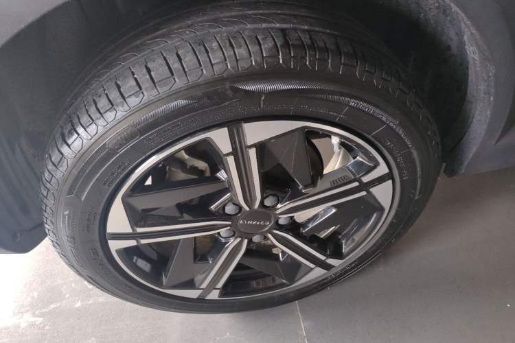Used Lynk & Co 06 EM-P 2023 EM-P 126 Long-Range Halo Exterior 8