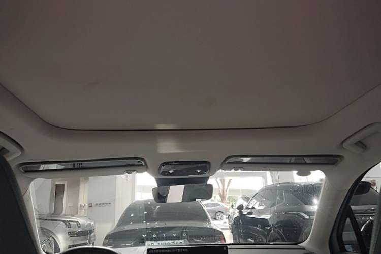 Used Lynk & Co 06 EM-P 2023 EM-P 126 Long-Range Halo Headliner