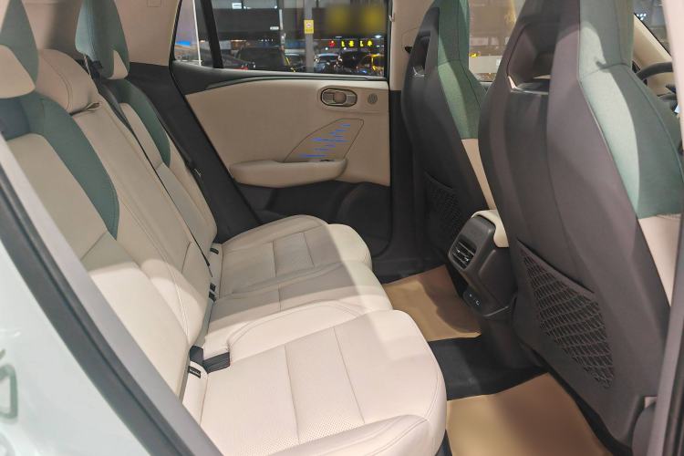 Used Lynk & Co 06 EM-P 2023 EM-P 126 Long-Range Halo Interior 10