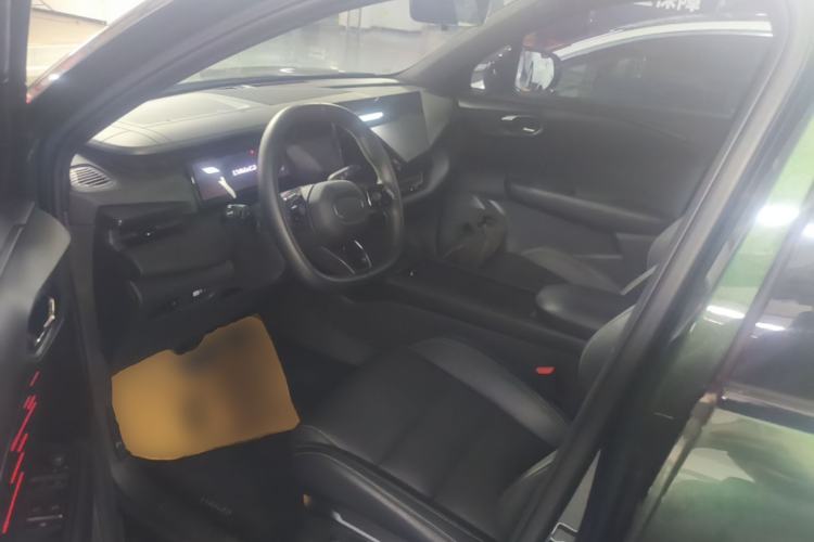 Used Lynk & Co 06 EM-P 2023 EM-P 126 Long-Range Halo Left Front Seat