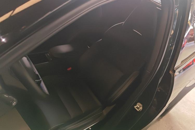 Used Lynk & Co 06 EM-P 2023 EM-P 126 Long-Range Halo Left Front Seat