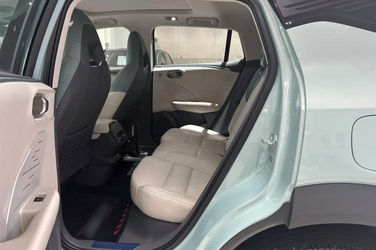 Used Lynk & Co 06 EM-P 2023 EM-P 126 Long-Range Halo Left Rear Seat