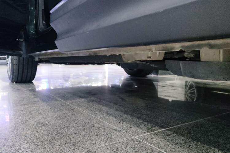 Used Lynk & Co 06 EM-P 2023 1.5T Remix PHEV Hero Left Side Sill