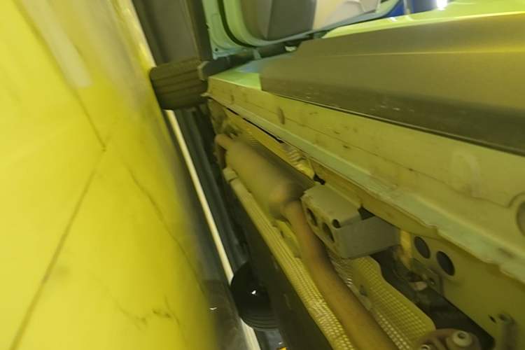 Used Lynk & Co 06 EM-P 2023 EM-P 126 Long-Range Halo Left Side Sill