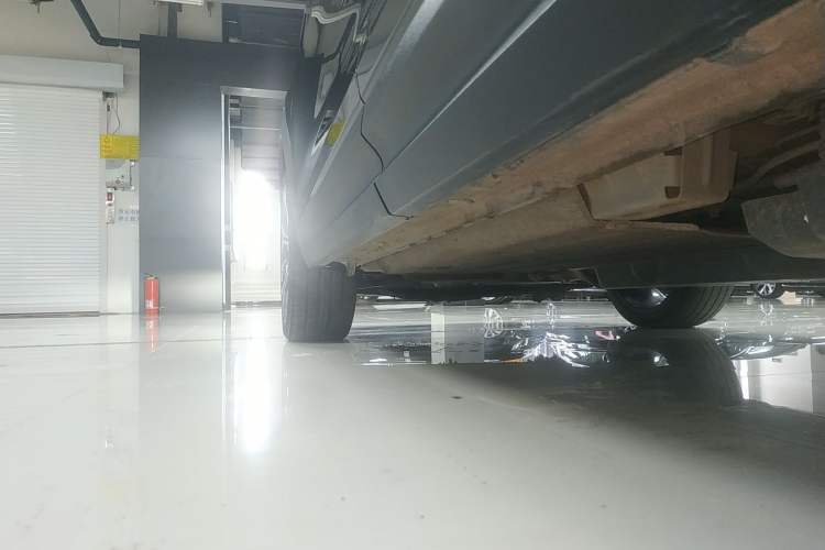 Used Lynk & Co 06 EM-P 2023 1.5T Remix PHEV Hero Left Side Sill