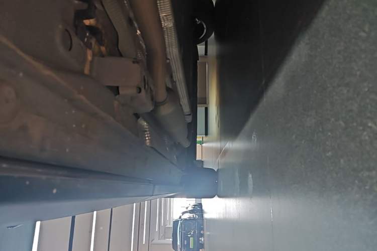 Used Lynk & Co 06 EM-P 2023 EM-P 126 Long-Range Halo Left Side Sill