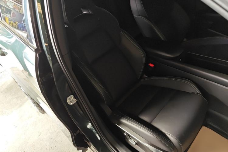Used Lynk & Co 06 EM-P 2023 EM-P 126 Long-Range Halo Right Front Seat