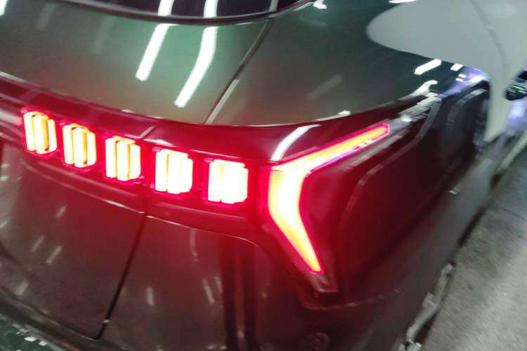 Used Lynk & Co 06 EM-P 2023 1.5T Remix PHEV Hero Right Rear Taillight