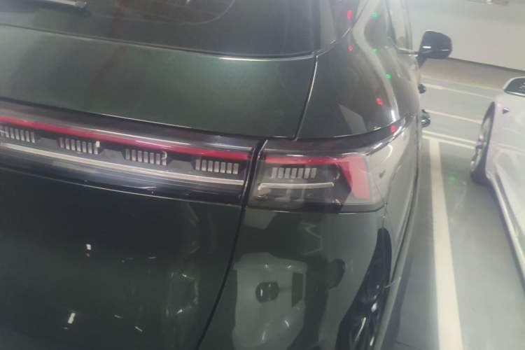 Used Lynk & Co 06 EM-P 2023 EM-P 126 Long-Range Halo Right Rear Taillight