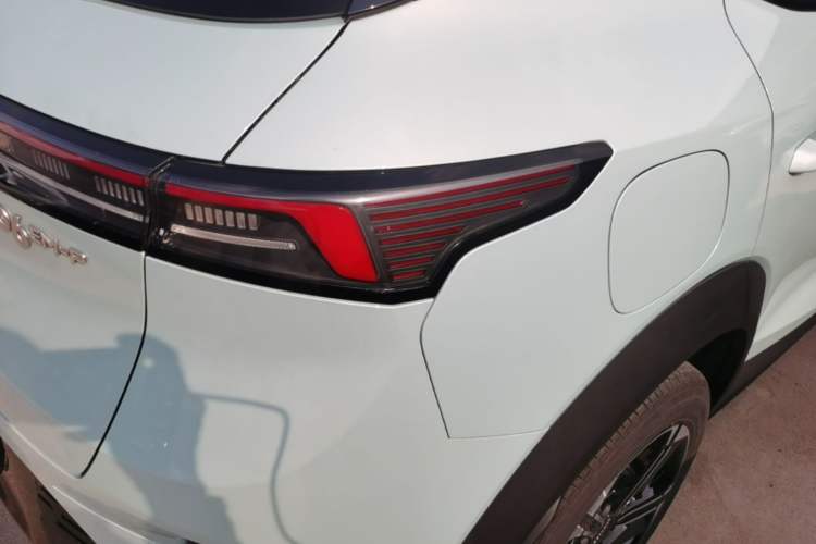 Used Lynk & Co 06 EM-P 2023 EM-P 126 Long-Range Halo Right Rear Taillight