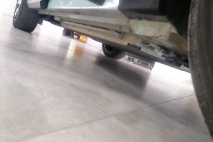 Used Lynk & Co 06 EM-P 2023 EM-P 126 Long-Range Halo Right Side Sill