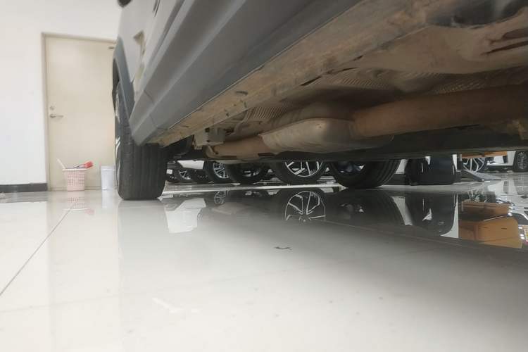 Used Lynk & Co 06 EM-P 2023 1.5T Remix PHEV Hero Right Side Sill