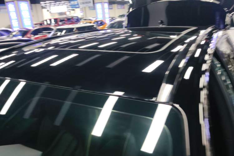 Used Lynk & Co 06 EM-P 2023 1.5T Remix PHEV Hero Roof