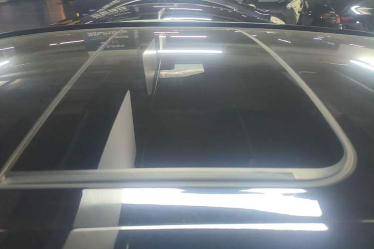 Used Lynk & Co 06 EM-P 2023 EM-P 126 Long-Range Halo Roof