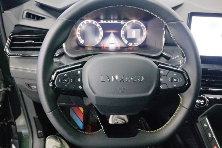 Used Lynk & Co 06 EM-P 2023 1.5T Remix PHEV Hero Steering Wheel
