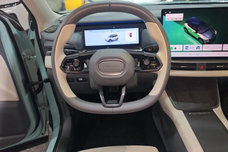 Used Lynk & Co 06 EM-P 2023 EM-P 126 Long-Range Halo Steering Wheel