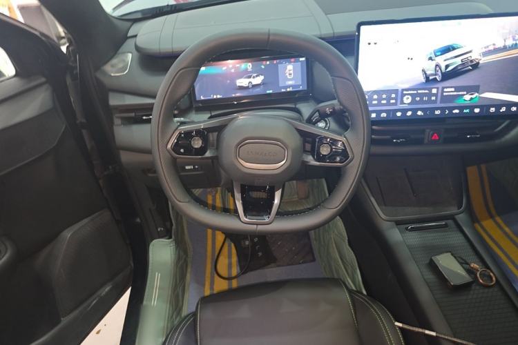 Used Lynk & Co 06 EM-P 2023 EM-P 126 Long-Range Halo Steering Wheel