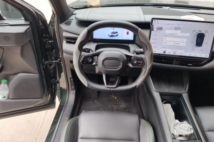 Used Lynk & Co 06 EM-P 2023 EM-P 126 Long-Range Halo Steering Wheel