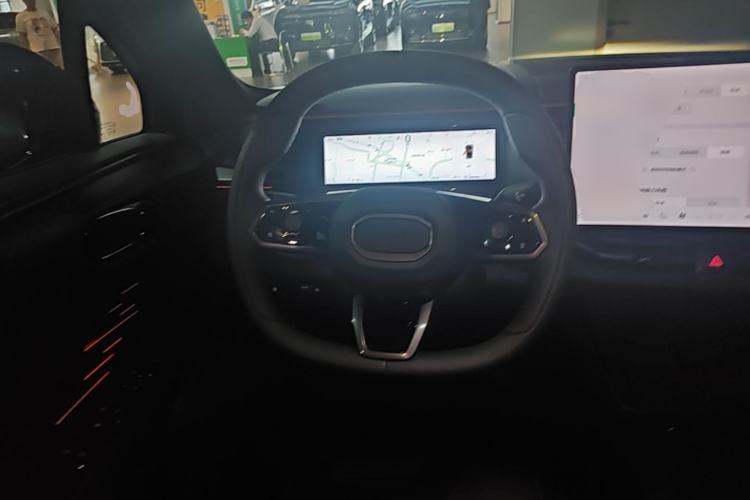 Used Lynk & Co 06 EM-P 2023 EM-P 126 Long-Range Halo Steering Wheel