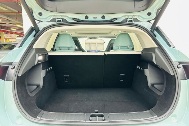 Used Lynk & Co 06 EM-P 2023 EM-P 126 Long-Range Halo Trunk
