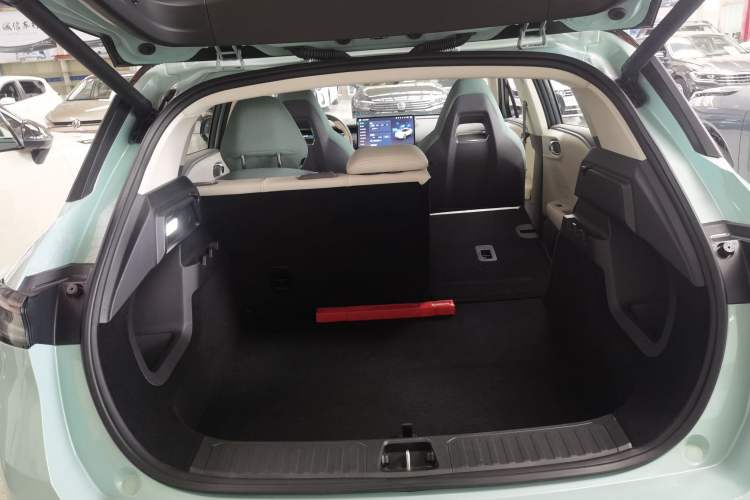Used Lynk & Co 06 EM-P 2023 EM-P 126 Long-Range Halo Trunk