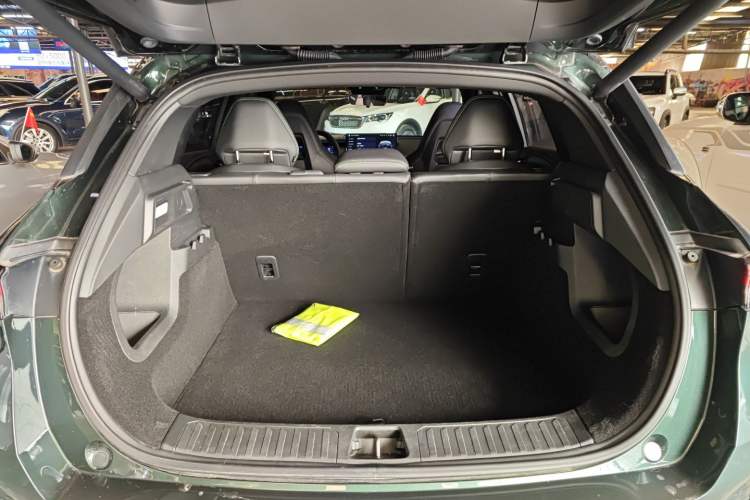 Used Lynk & Co 06 EM-P 2023 EM-P 126 Long-Range Halo Trunk