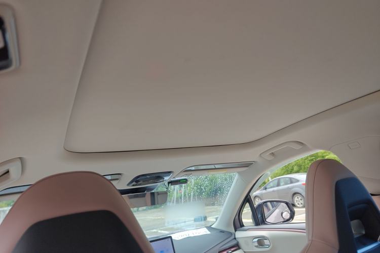 Used Lynk & Co 06 EM-P 2023 EM-P 126 Long-Range Pro Headliner