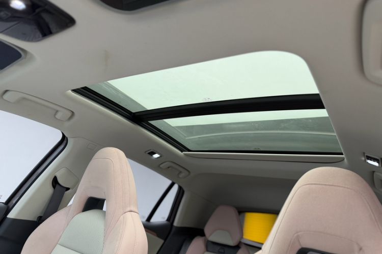 Used Lynk & Co 06 EM-P 2023 EM-P 126 Long-Range Halo Headliner